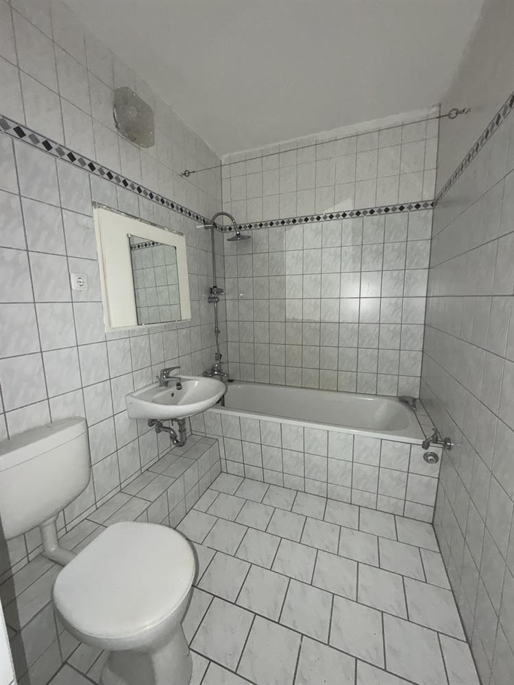 Geräumige 3-Raumwohnung im zentralen Bitterfeld! - Photo 2